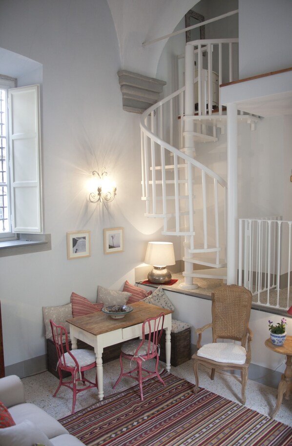 Interior - Lucca Centre Graceful and Quite Apartment inside the Wall (Lucca)