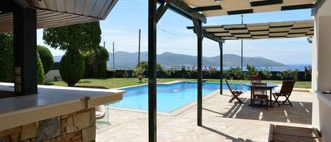 Outdoor pool, sun loungers