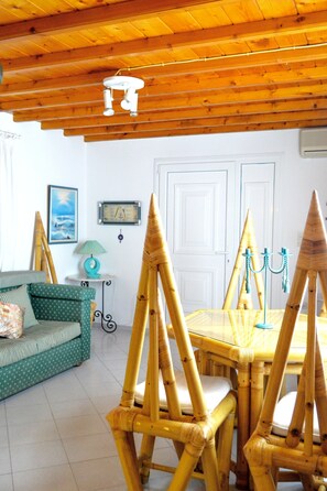 House, 4 Bedrooms | Living area - Complex of Cycladic traditional houses (Mykonos)