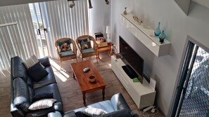 TV, DVD player