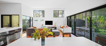 Bessou - Pacific Palms Feiertage