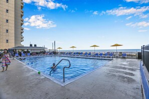 Indoor pool - XPLORIE ACTIVITIES & LINENS INCLUDED*! PLAZA - 2BR/Open Den/2BA - Direct Oceanfront. Indoor/outdoor pools & Tiki Bar! (Ocean City)