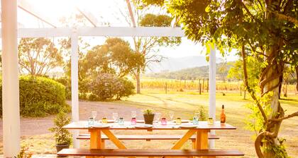 Large villa on private vineyard in prime and secluded location