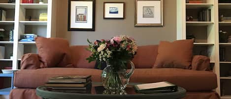 Smart-TV, Netflix, BĂŒcher, Streaming-Dienste