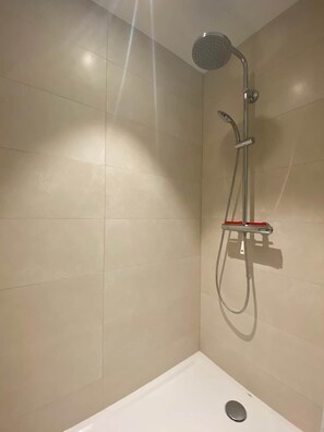 Shower, hair dryer, towels, soap - RARE! Stunning view on the sea from 3 balconies (LARMOR PLAGE)