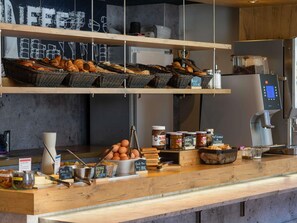 Daily buffet breakfast (EUR 9.90 per person)