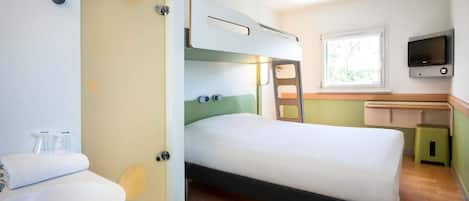 Triple Room, Multiple Beds