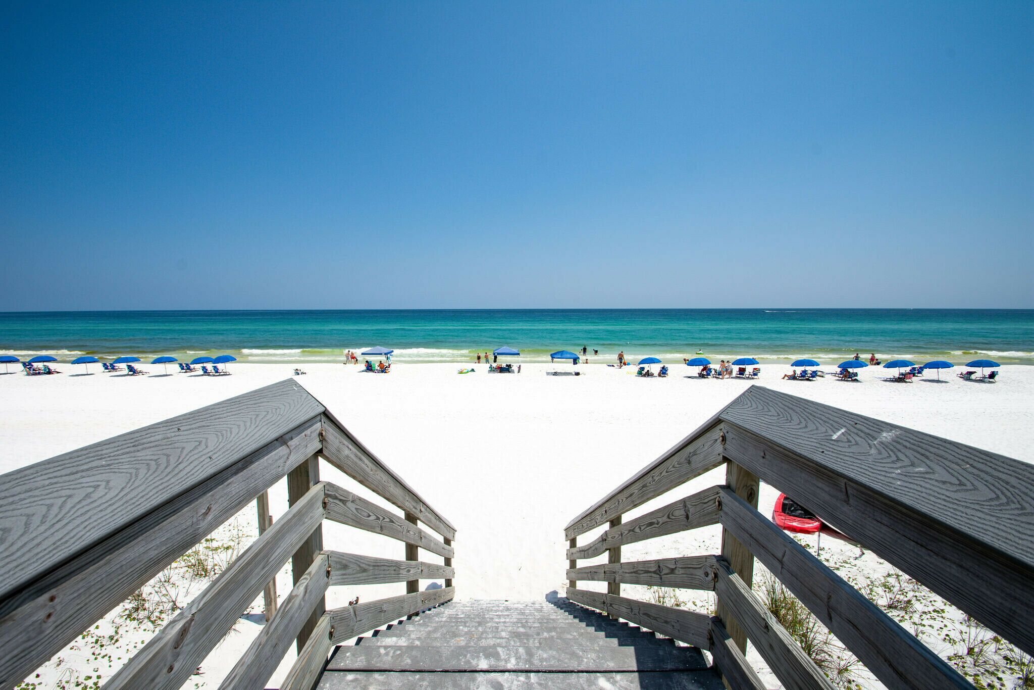 Tropical Isle 108 Paradise Island Retreat ~ Enjoy Free Beach Svc