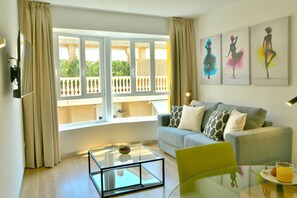 Departamento, 1 habitación | Sala de estar | Smart TV 