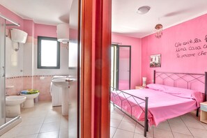 Apartment, 2 Bedrooms | Bathroom | Shower, rainfall showerhead, towels - Su Porticu - Trilocale (Valledoria)