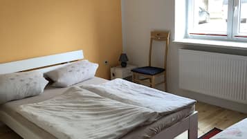 Free WiFi, bed sheets