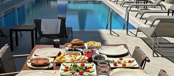 Enki Royal Cesme Hotel