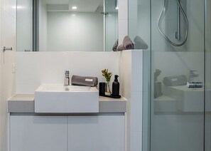 Bathroom - SALT 7 Beachside Sorrento Luxury (Sorrento)