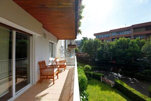 Terrace/patio - Urbanization Errezubi - Apartment for 6 people at 400 mts. of the beach. (Hondarribia)