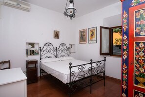 5 bedrooms, WiFi, bed sheets - VILLA DEL MARE - Numana, wonderful villa 100mt from the sea (Numana)