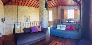 Smart TV, fireplace, DVD player