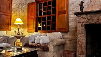 Smart-TV, Kamin, DVD-Player