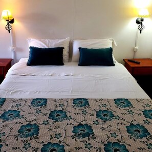 Double Room, 1 Double Bed | Free WiFi - Hostal Costa Patagónica (Natales)