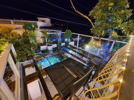 Elite-Vierbettzimmer, Bergblick | Terrasse/Patio