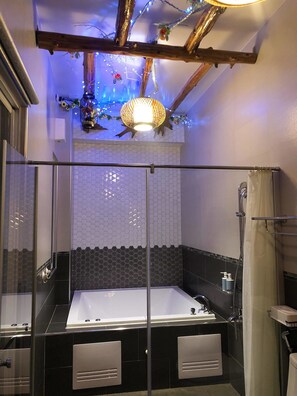 Habitació familiar | Banyera d'hidromassatge