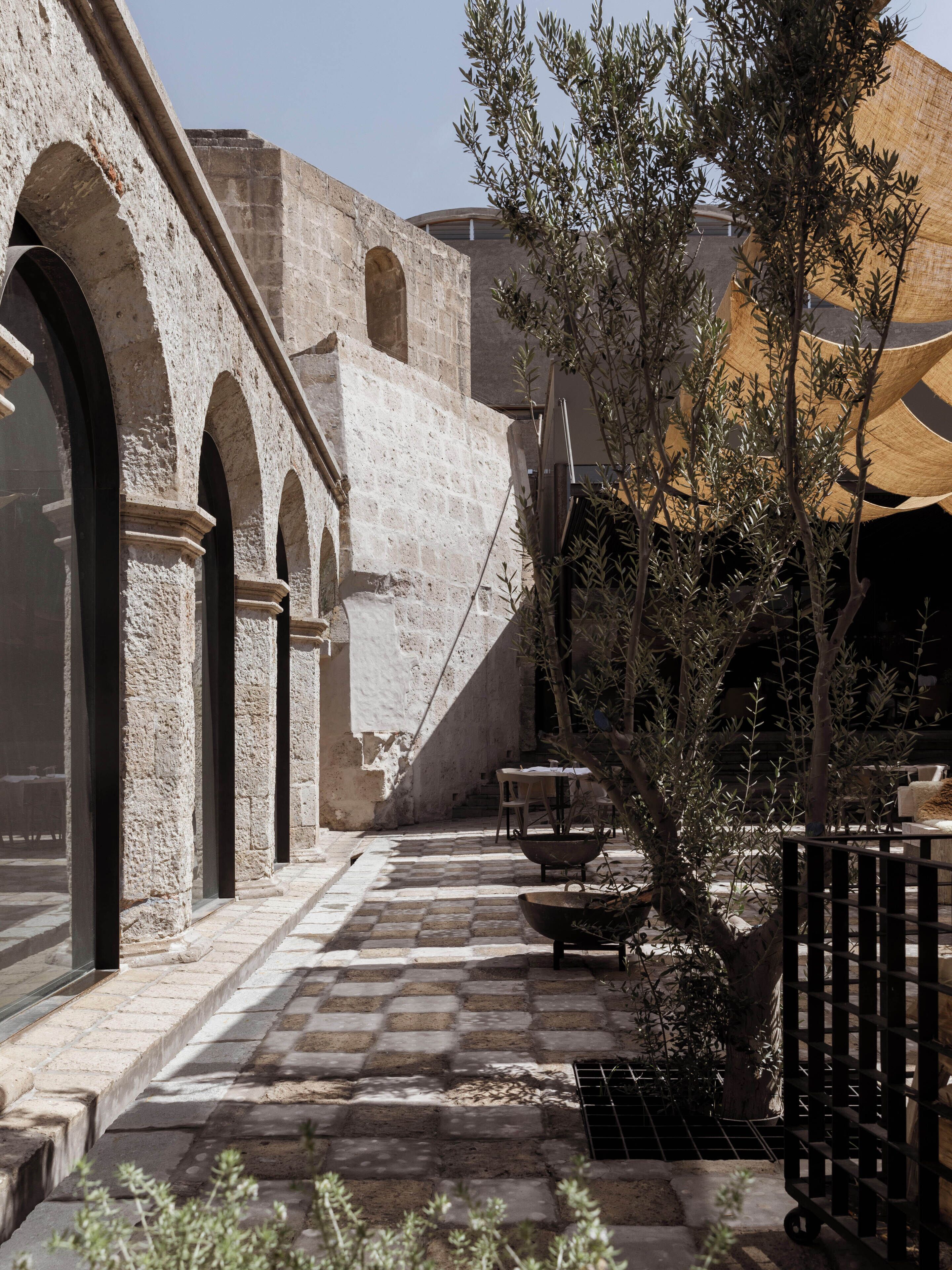 Photo - CIRQA - Relais & Châteaux