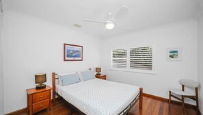 3 bedrooms, iron/ironing board, Internet