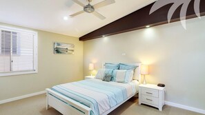 3 bedrooms, iron/ironing board, Internet, bed sheets