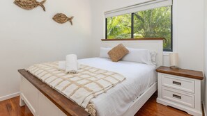 4 chambres, fer et planche à repasser, lit de bébé portatif, Wi-Fi