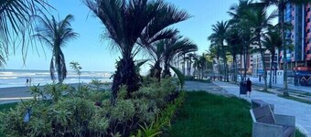 Praia Grande - Vila Caiçara 4-bedroom house with pool and barbecue -