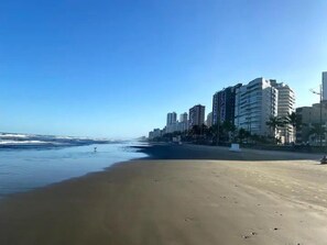 Beach nearby - Praia Grande - Vila Caiçara 4-bedroom house with pool and barbecue - (Praia Grande)