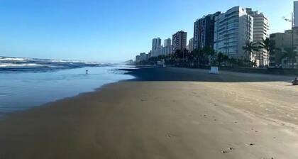 Praia Grande - Vila Caiçara 4-bedroom house with pool and barbecue -