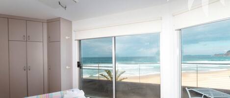 3 bedrooms, iron/ironing board, Internet, bed sheets
