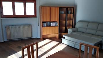 Smart-TV, DVD-Player, Tischfußball, Videothek