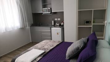 Standard Double Room, 1 Queen Bed, City View | Premium bedding, in-room safe, blackout drapes, free WiFi