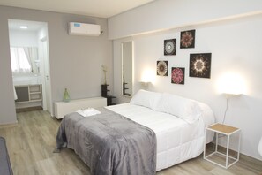 Premium bedding, in-room safe, blackout curtains, free WiFi - Rent 2888 (Buenos Aires)
