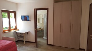 Triple Room, Multiple Beds