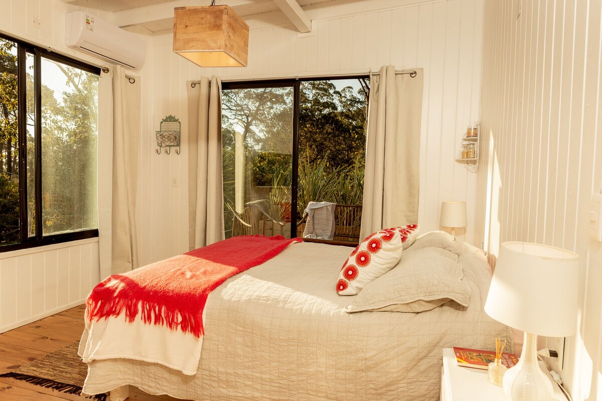 Ropa de cama de alta calidad, cubrecamas y cortinas blackout 