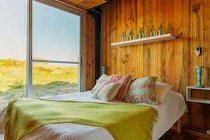 Ropa de cama de alta calidad, cubrecamas y cortinas blackout