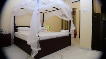 1 bedroom, iron/ironing board, free WiFi