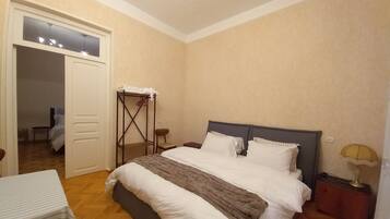 Superior Family Room | Iron/ironing board, free WiFi, bed sheets