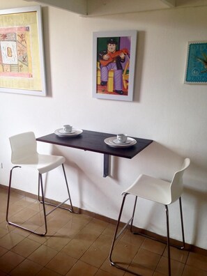 Daily continental breakfast (USD 5 per person)