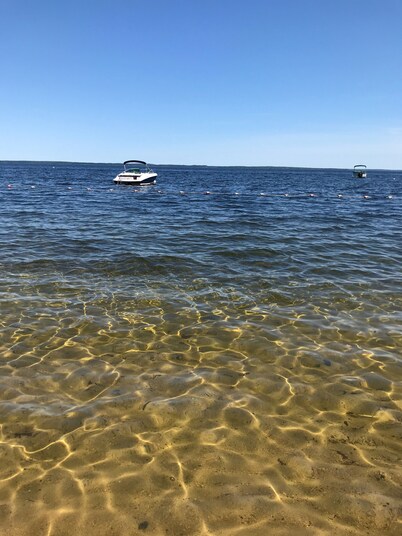 Glamorous cottage-glamping at Sebago Lake