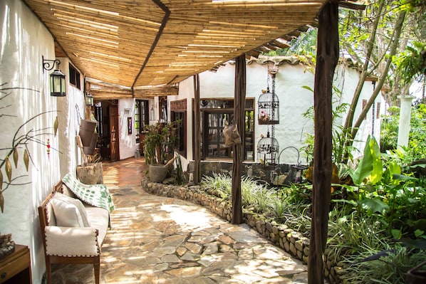 Exterior detail - Hotel Delirio Campestre (Montenegro)