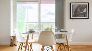 Executive Apartment | In-room dining