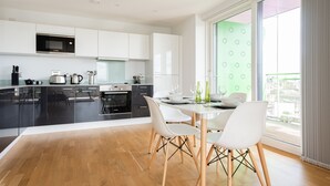Leilighet – executive | Spiseområde på rommet