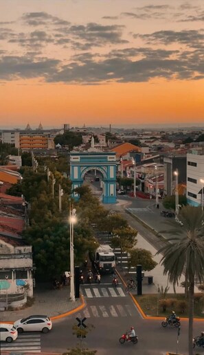 Vista de la ciutat des de l'allotjament