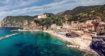 Immersion to the green, far from the crowd but 14 km from the sea and the Cinque Terre