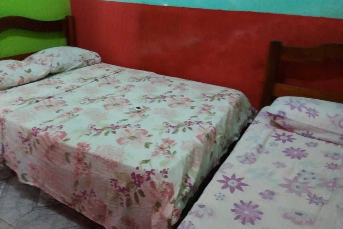 WiFi (free), bed sheets