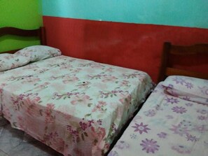 WiFi (free), bed sheets - Hotel Del Rio (Carolina)