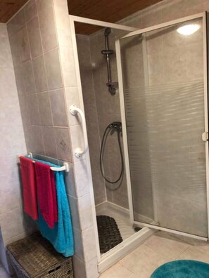 Handtücher, Toilettenpapier